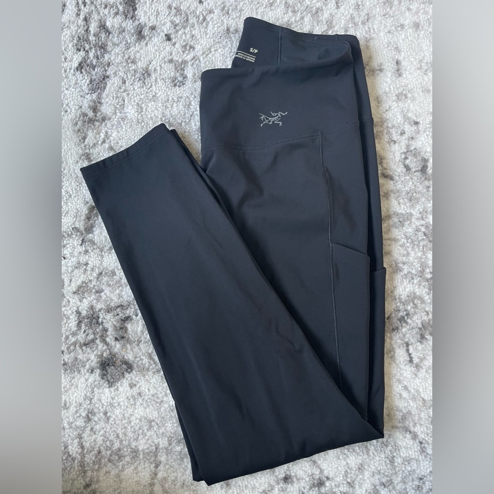 Arc’Teryx Oriel Leggings, Black.